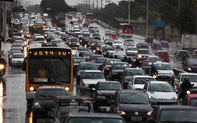 Motorista de carro automático terá CNH específica