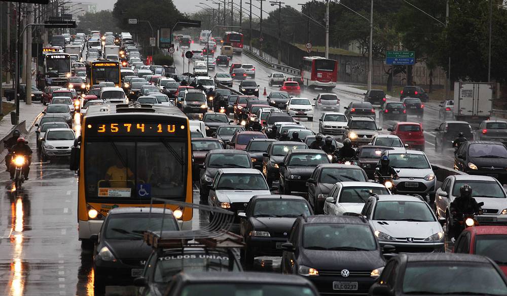 Motorista de carro automático terá CNH específica